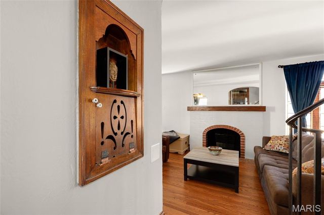 7601 Gannon Avenue, University City, MO 63130