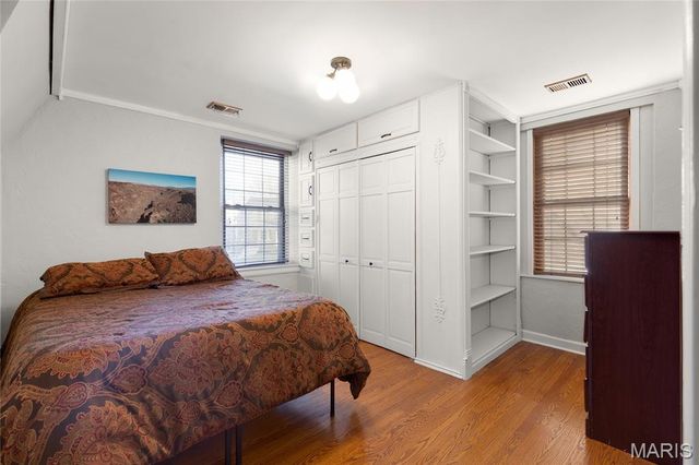 7601 Gannon Avenue, University City, MO 63130