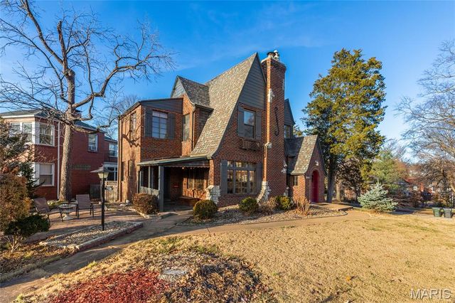 7601 Gannon Avenue, University City, MO 63130