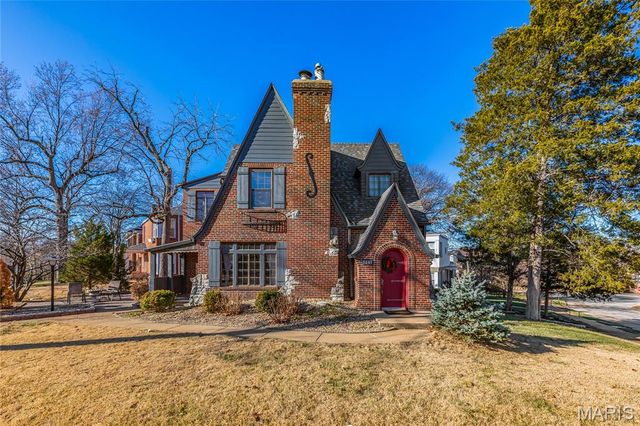 7601 Gannon Avenue, University City, MO 63130