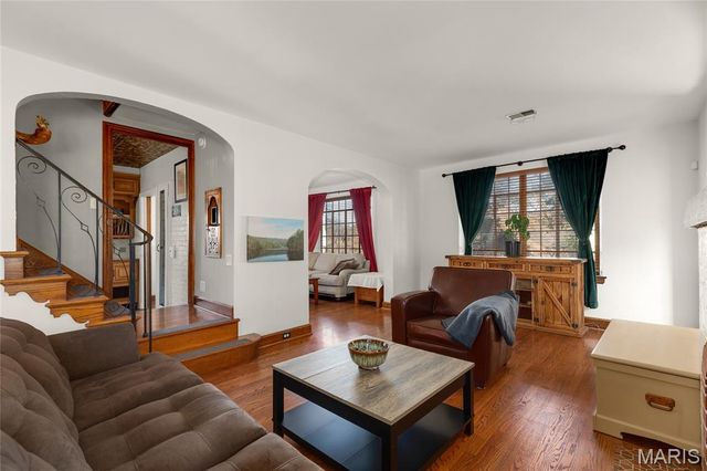 7601 Gannon Avenue, University City, MO 63130