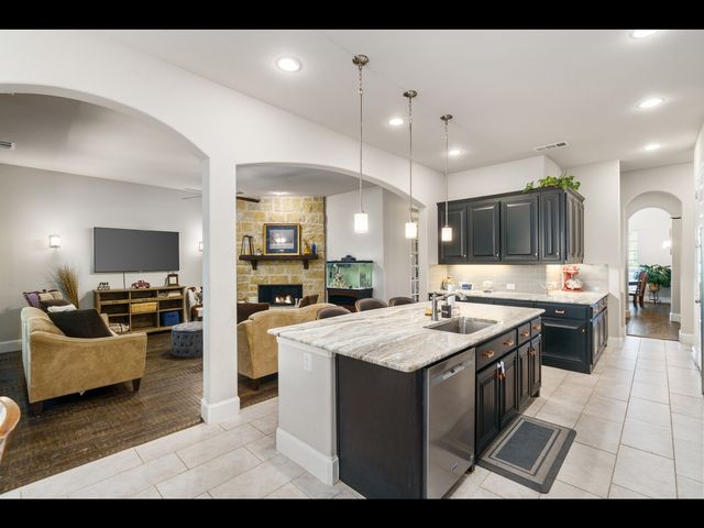 191 Daniel Drive, Van Alstyne, TX 75495