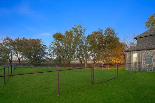 191 Daniel Drive, Van Alstyne, TX 75495