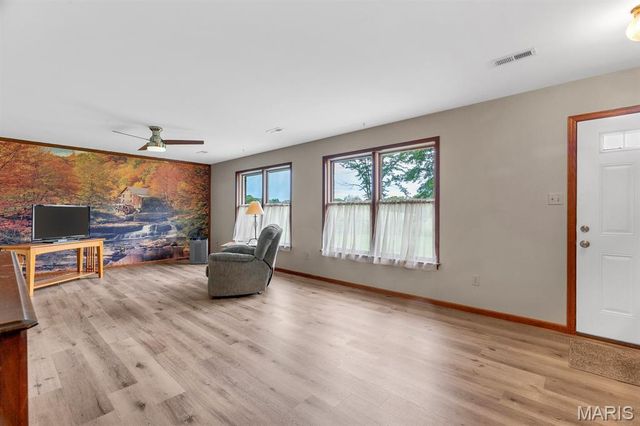 2428 E Highway 47, Winfield, MO 63389