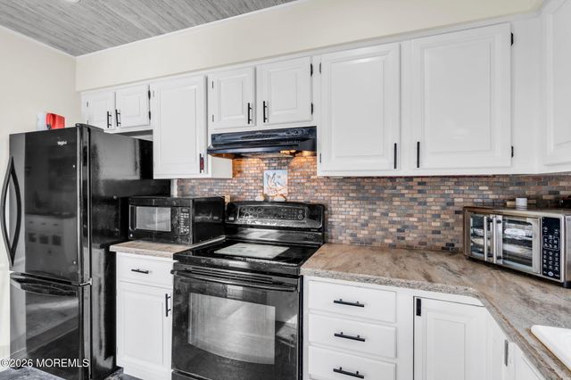 91 S Ronald Avenue S, Bayville, NJ 08721