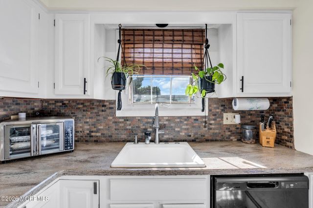 91 S Ronald Avenue S, Bayville, NJ 08721
