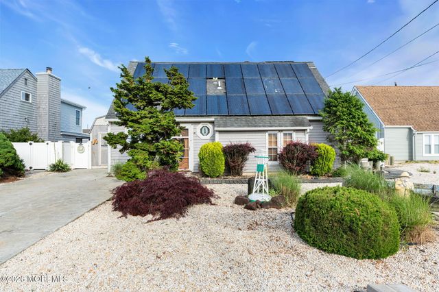 91 S Ronald Avenue S, Bayville, NJ 08721
