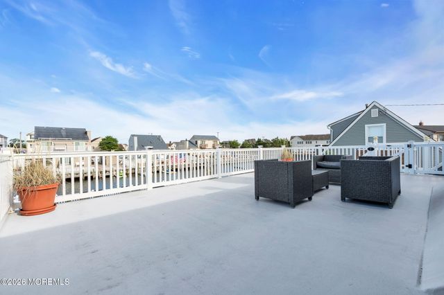 91 S Ronald Avenue S, Bayville, NJ 08721