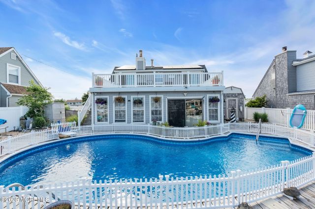 91 S Ronald Avenue S, Bayville, NJ 08721