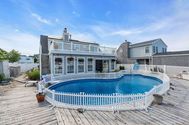 91 S Ronald Avenue S, Bayville, NJ 08721