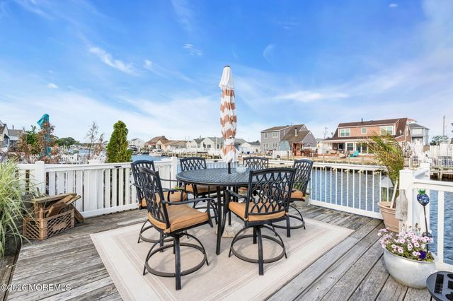 91 S Ronald Avenue S, Bayville, NJ 08721