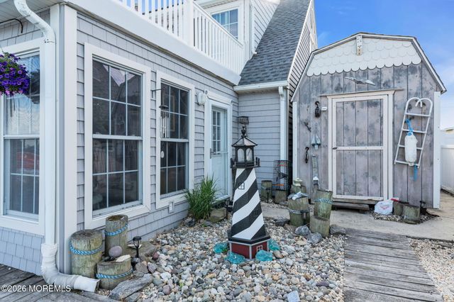 91 S Ronald Avenue S, Bayville, NJ 08721