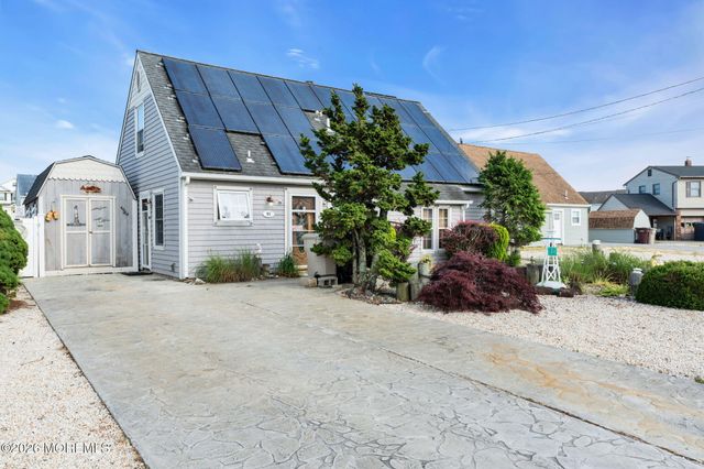 91 S Ronald Avenue S, Bayville, NJ 08721