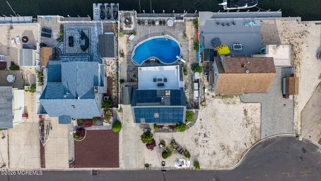 91 S Ronald Avenue S, Bayville, NJ 08721
