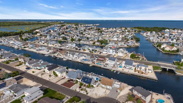 91 S Ronald Avenue S, Bayville, NJ 08721