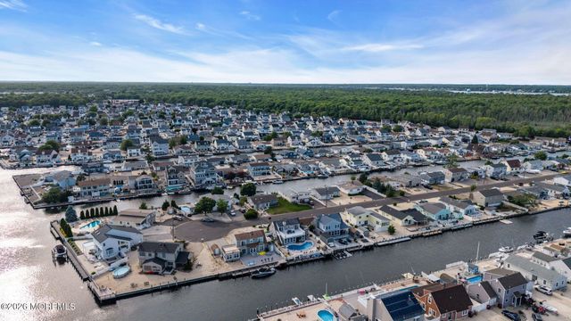 91 S Ronald Avenue S, Bayville, NJ 08721