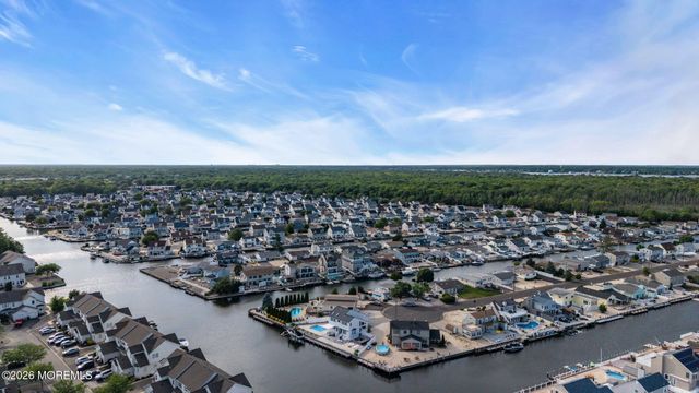 91 S Ronald Avenue S, Bayville, NJ 08721