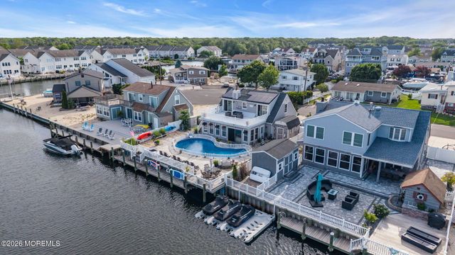 91 S Ronald Avenue S, Bayville, NJ 08721