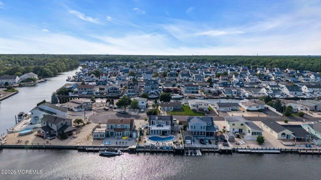 91 S Ronald Avenue S, Bayville, NJ 08721