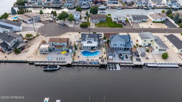 91 S Ronald Avenue S, Bayville, NJ 08721