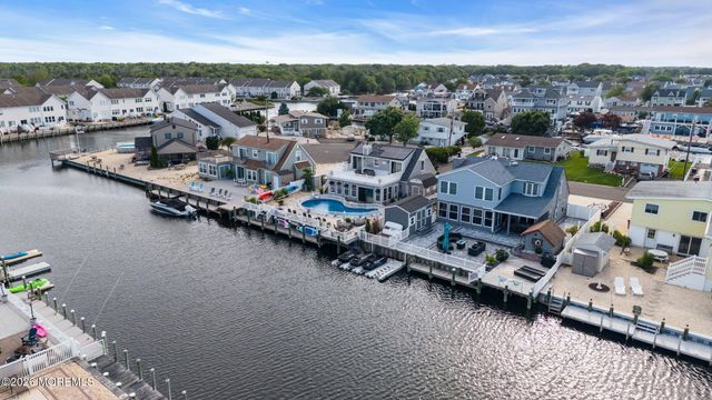 91 S Ronald Avenue S, Bayville, NJ 08721