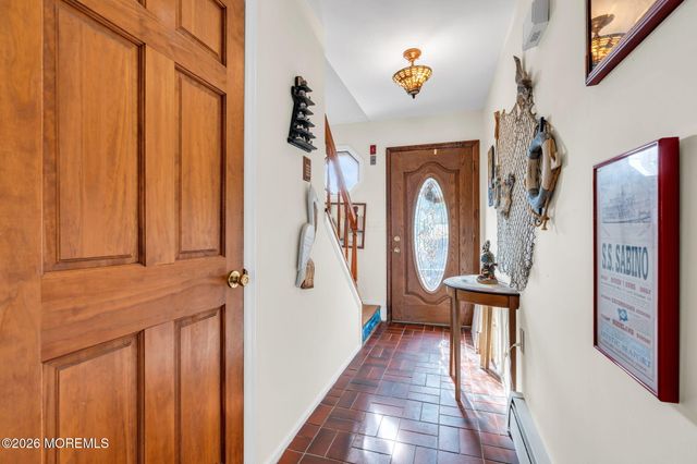 91 S Ronald Avenue S, Bayville, NJ 08721