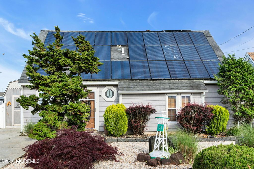 91 S Ronald Avenue S, Bayville, NJ 08721