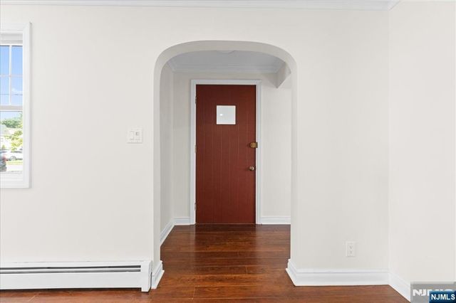 29 Graham Terrace, Saddle Brook, NJ 07663