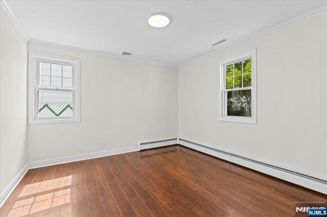 29 Graham Terrace, Saddle Brook, NJ 07663