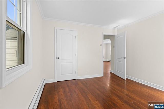 29 Graham Terrace, Saddle Brook, NJ 07663