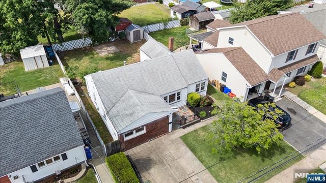 29 Graham Terrace, Saddle Brook, NJ 07663