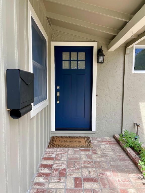 Image 2 of property listing at 6863 Devon Way, San Jose, CA 95129