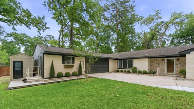254 Springs Edge Drive, Conroe, TX 77356