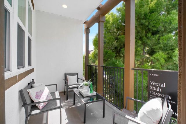 61 Montecito Vista Drive 6, San Jose, CA 95111