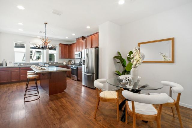 61 Montecito Vista Drive 6, San Jose, CA 95111