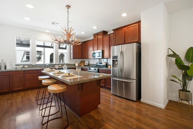 61 Montecito Vista Drive 6, San Jose, CA 95111