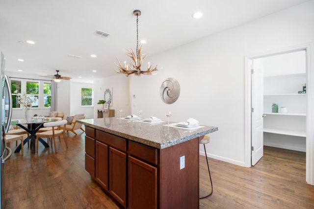 61 Montecito Vista Drive 6, San Jose, CA 95111