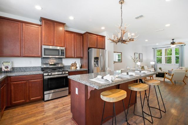 61 Montecito Vista Drive 6, San Jose, CA 95111