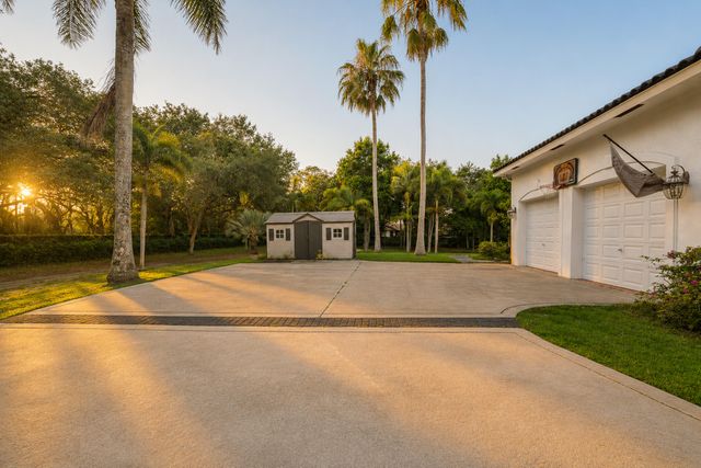 6911 NW 84th Avenue, Parkland, FL 33067