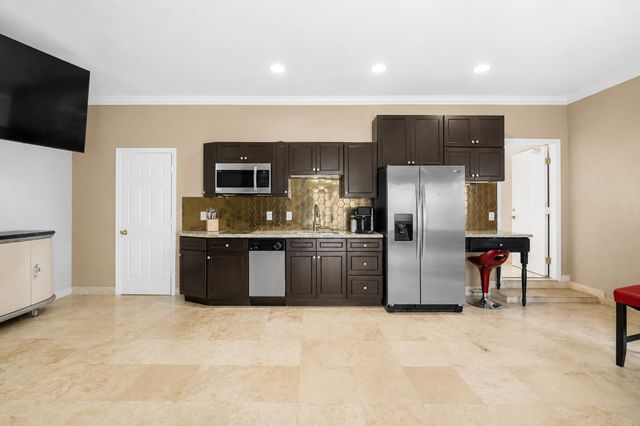 6911 NW 84th Avenue, Parkland, FL 33067