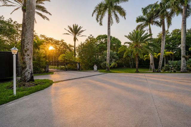 6911 NW 84th Avenue, Parkland, FL 33067