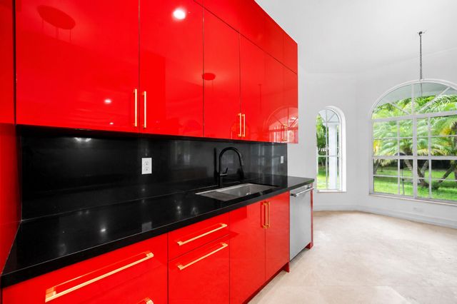6911 NW 84th Avenue, Parkland, FL 33067