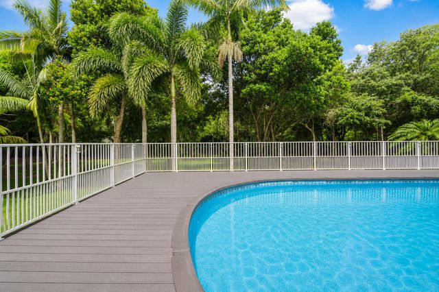 6911 NW 84th Avenue, Parkland, FL 33067
