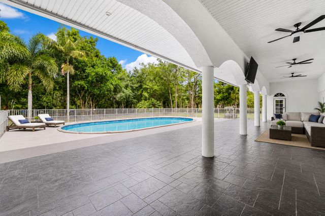 6911 NW 84th Avenue, Parkland, FL 33067
