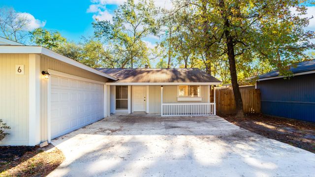 6 Red Deer Lane, Spring, TX 77380
