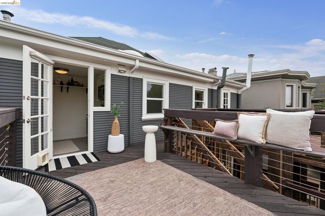 3014 College Avenue, Berkeley, CA 94705