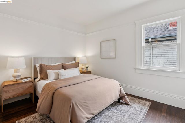 3014 College Avenue, Berkeley, CA 94705