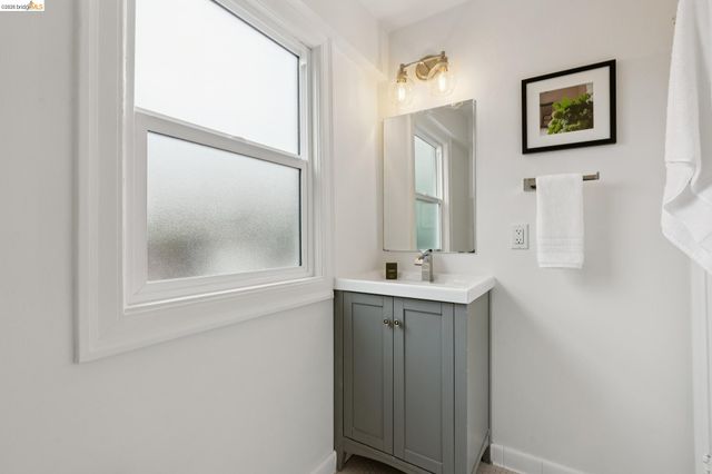 3014 College Avenue, Berkeley, CA 94705