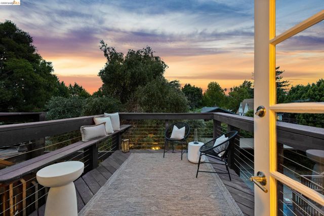 3014 College Avenue, Berkeley, CA 94705