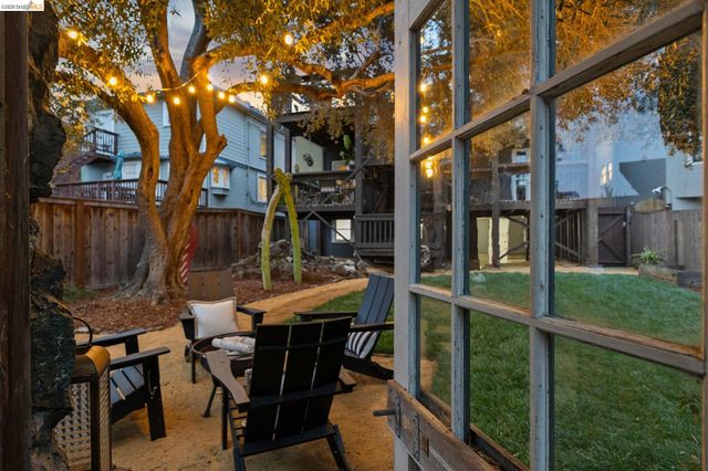 3014 College Avenue, Berkeley, CA 94705